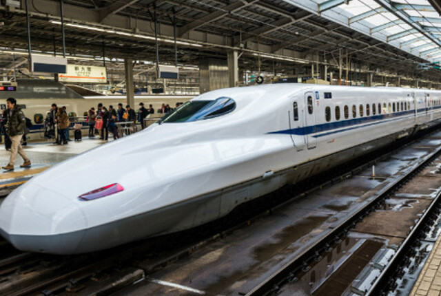Đường sắt tốc độ cao sẽ ưu tiên làm trước 2 đoạn Hà Nội-Vinh và Nha Trang-TP.HCM?